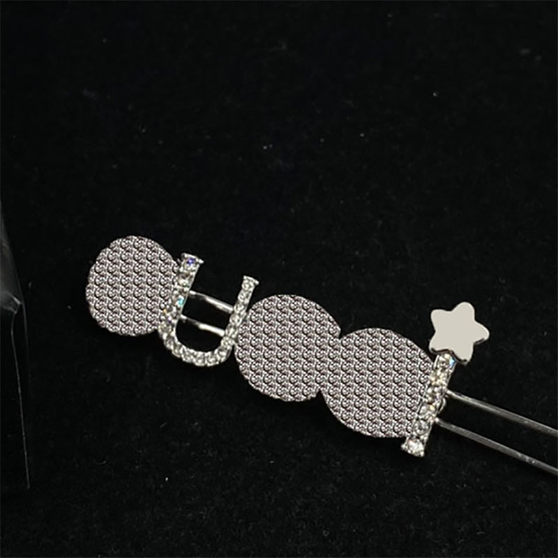 Twinkle Princess Hair Clips Full Diamond Letter Barrettes for Women Wedding Engagement Silver Barrettes
Twinkle Princess Hair Clips Full Diamond Letter Barrettes for Women Wedding Engagement Silver Barrettes