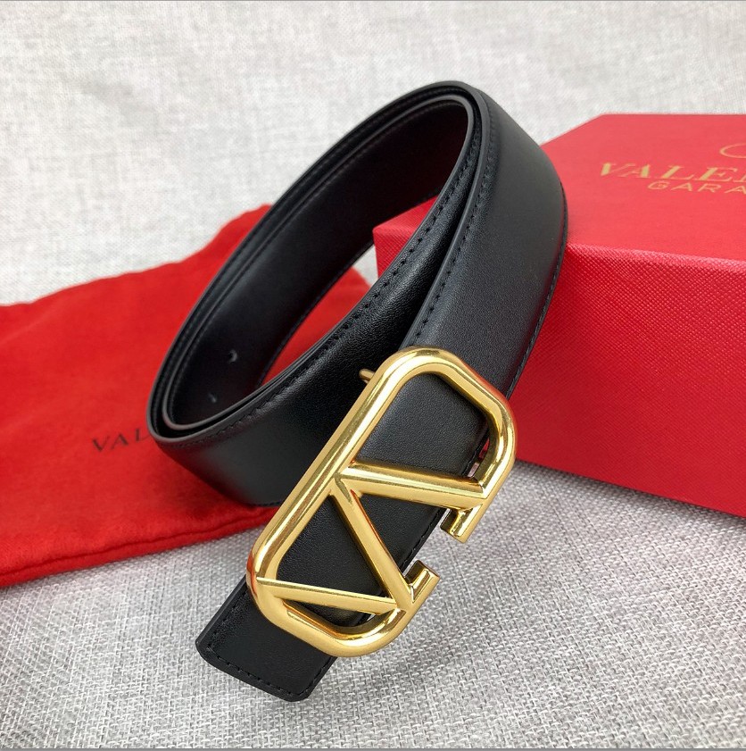 Belts Valentinoity for jeans Luxury Designer Women needle buckle Fashion Letters Plaid Print Golden belt party favors size 100-125CM, As pics
Belts Valentinoity for jeans Luxury Designer Women needle buckle Fashion Letters Plaid Print Golden belt party favors size 100-125CM, As pics