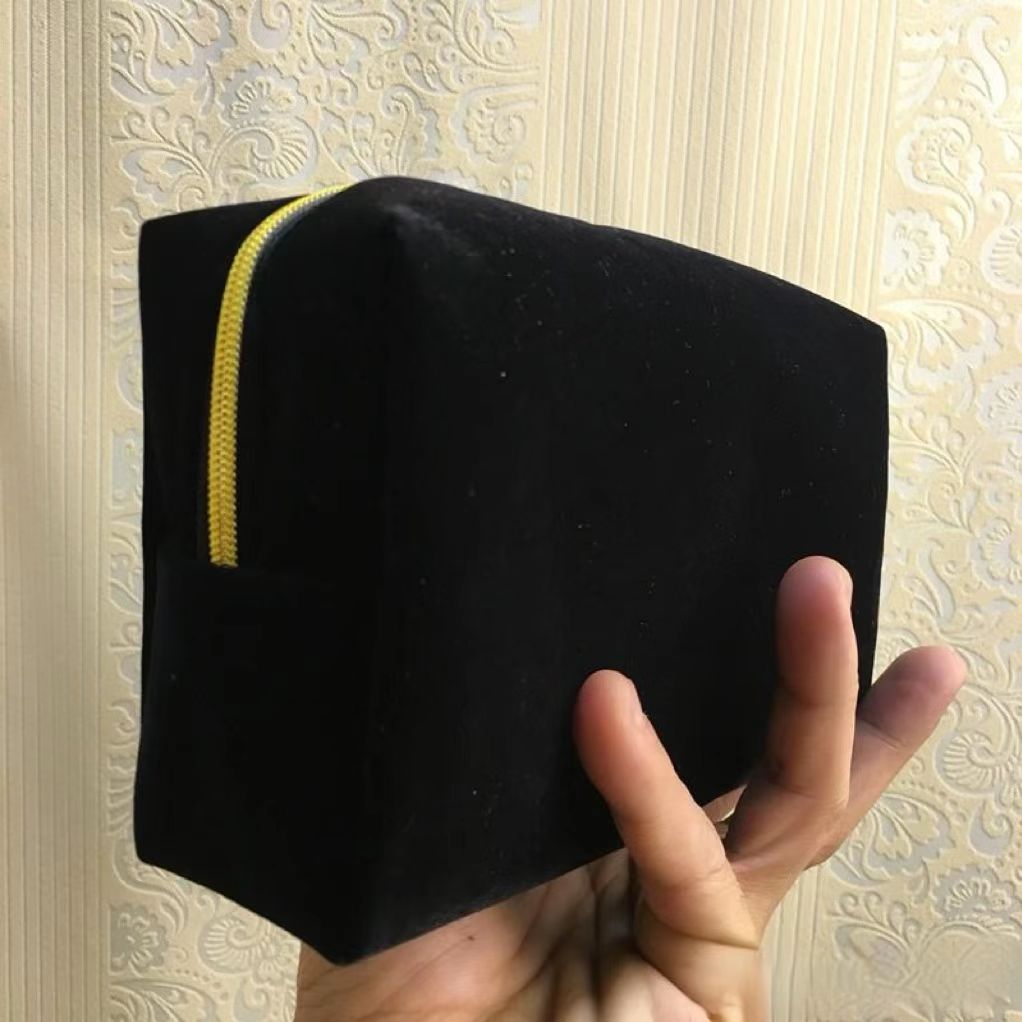 Lady black velvetbag handbagbag cosmetic bag fashion brand cosmetics bag free shipping
Lady black velvetbag handbagbag cosmetic bag fashion brand cosmetics bag free shipping