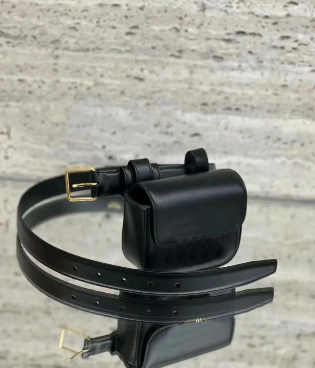 Designer Waist Belt Cross Body Bags Real Calf Leather Bag Gold Letter Printing Hardware Buckle Fanny Shoulder Bags Front Flap Handbags Fashion Wallet Purse 2023 Gift, White 
Designer Waist Belt Cross Body Bags Real Calf Leather Bag Gold Letter Printing Hardware Buckle Fanny Shoulder Bags Front Flap Handbags Fashion Wallet Purse 2023 Gift, White