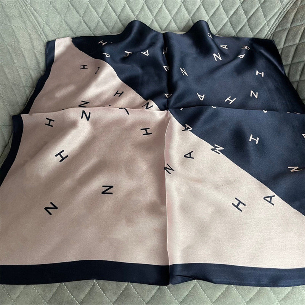 Designer Letters Print Silk Scarf Headband for Women Fashion Long Handle Bag Scarves Paris Shoulder Ribbon Head 70*70cm