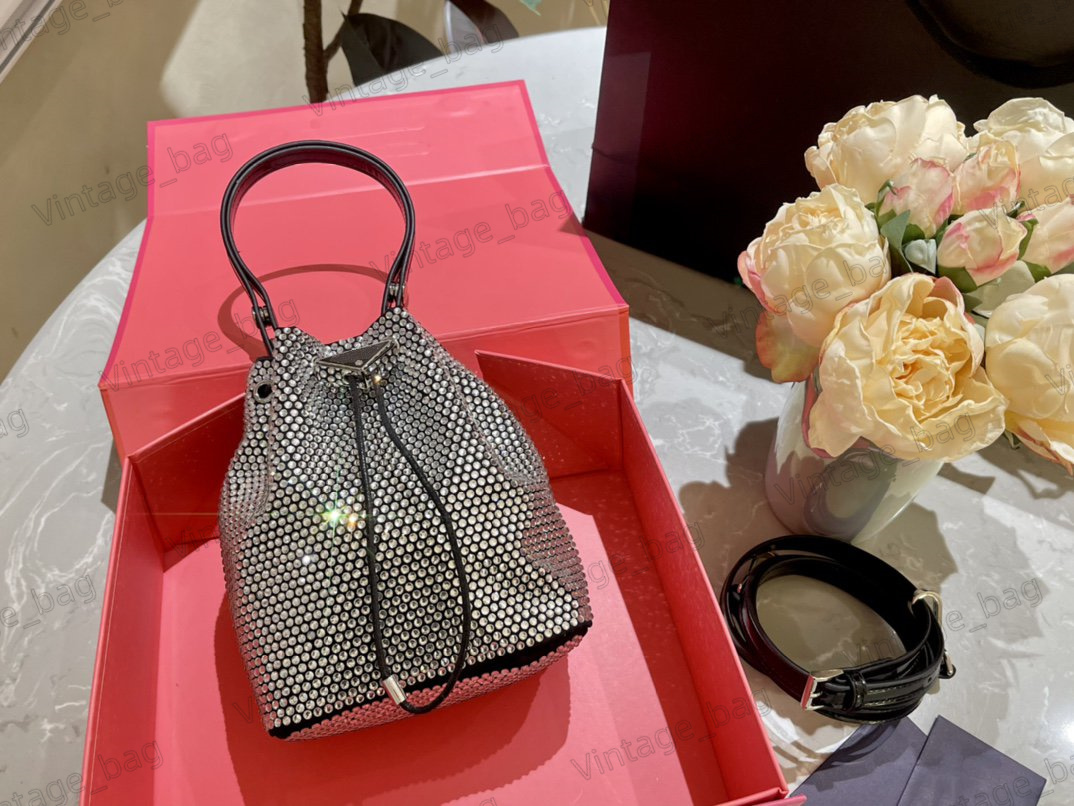 Rhinestone Drawstring Bags Mini Bucket Bag Handle Totes Handbag Crystal Cross Body Shoulder Bags Women Designer Triangle Sign Wallet Evening Purse
Rhinestone Drawstring Bags Mini Bucket Bag Handle Totes Handbag Crystal Cross Body Shoulder Bags Women Designer Triangle Sign Wallet Evening Purse