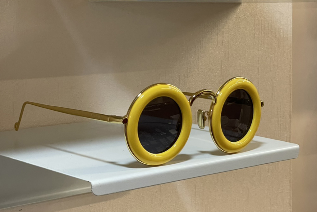 Gold Yellow Round Sunglasses Chunky Frame Party Sun Shades Women Men Designers Sunglasses Sunnies UV400 Eyewear with Box 
Gold Yellow Round Sunglasses Chunky Frame Party Sun Shades Women Men Designers Sunglasses Sunnies UV400 Eyewear with Box