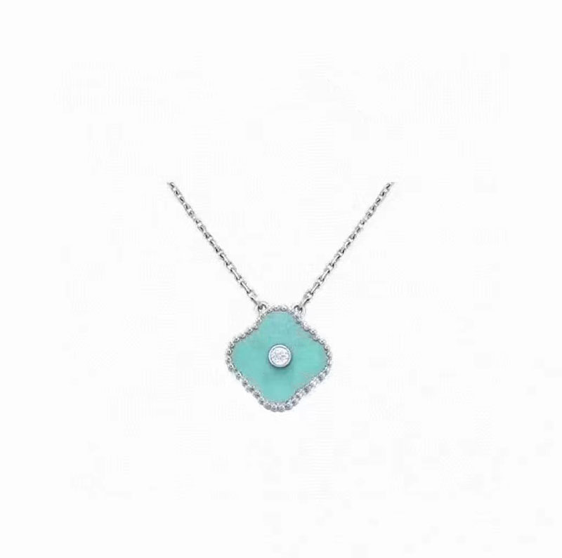 2022 christmas limited edition clover designer pendant necklaces for women retro vintage silver 4 leaf light blue diamond brand luxury necklace jewelry
2022 christmas limited edition clover designer pendant necklaces for women retro vintage silver 4 leaf light blue diamond brand luxury necklace jewelry