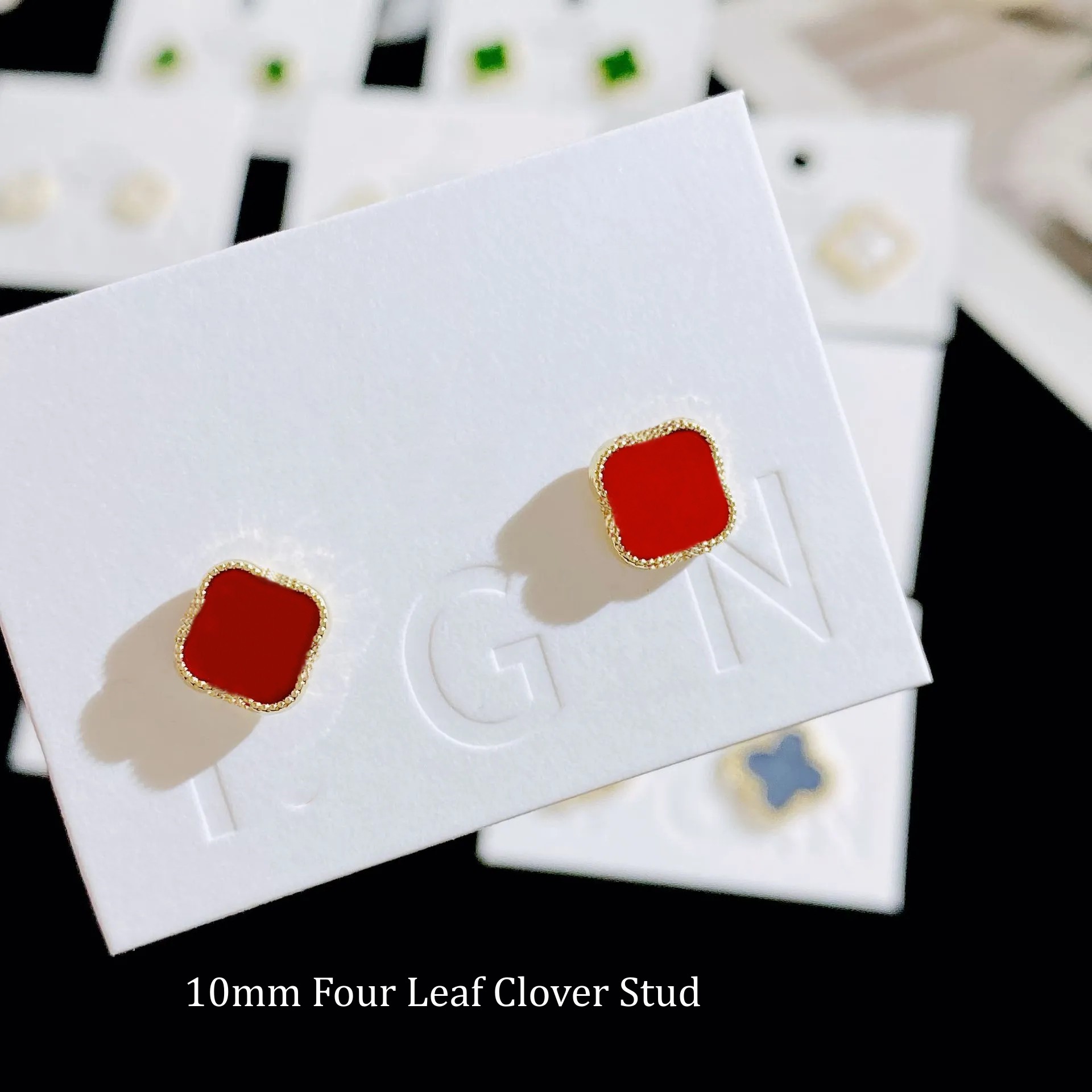 four leaf clover gold diamond stud earrings gold luxury earings clover womens designer luxury earring westwood stud medusa schmuck bijoux jewelries valentine day
four leaf clover gold diamond stud earrings gold luxury earings clover womens designer luxury earring westwood stud medusa schmuck bijoux jewelries valentine day