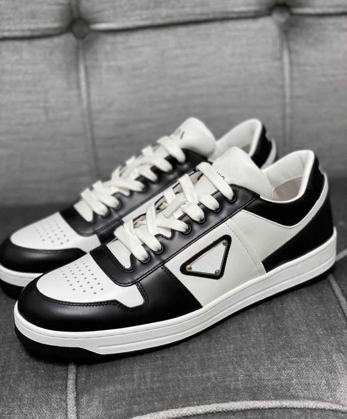 Perfect Men Sneakers Shoes Downtown Sporty Leather Light Rubber Sole Low Top Casual Top Design Discount Skateboard Walking EU38-46, 10
Perfect Men Sneakers Shoes Downtown Sporty Leather Light Rubber Sole Low Top Casual Top Design Discount Skateboard Walking EU38-46, 10