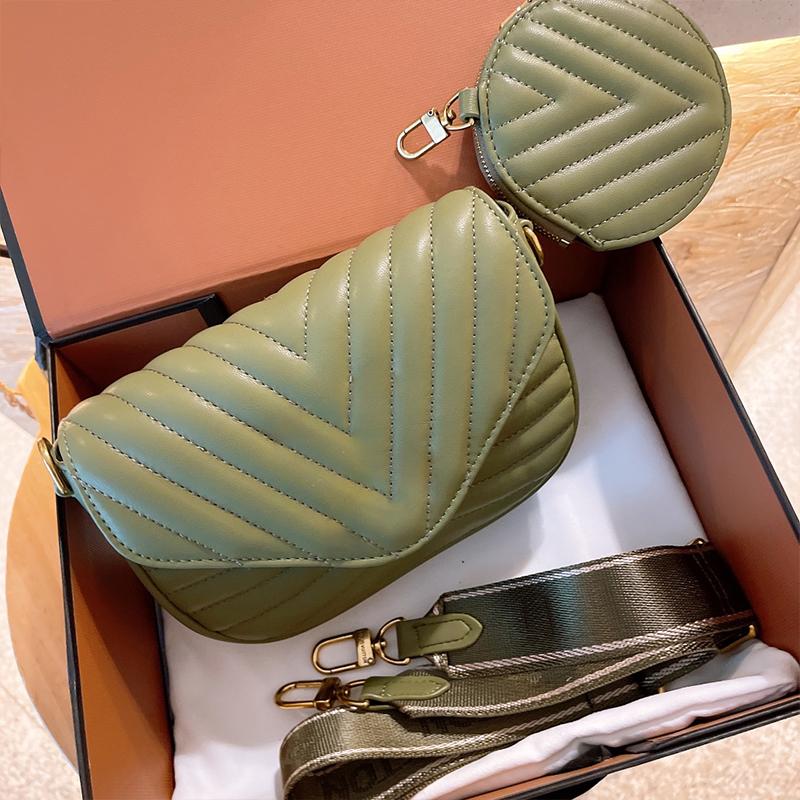 5A Designer New wave handbag Women Crossbody Bag Fashion Woman Shoulder Bag Quilted Twin Sets Mini Handbag Chain Round Coin Purses Luxury Shoulder bags Purse, Flower pink
5A Designer New wave handbag Women Crossbody Bag Fashion Woman Shoulder Bag Quilted Twin Sets Mini Handbag Chain Round Coin Purses Luxury Shoulder bags Purse, Flower pink