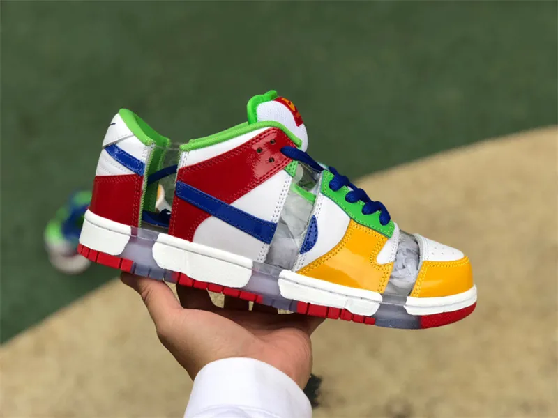 Box with SB s Dunks Low x Sandy Bodecker Authentic Casual Shoes White/Hyper Royal-Mean Green FD8777-100 Women Men Sports Sneakers
Box with SB s Dunks Low x Sandy Bodecker Authentic Casual Shoes White/Hyper Royal-Mean Green FD8777-100 Women Men Sports Sneakers
