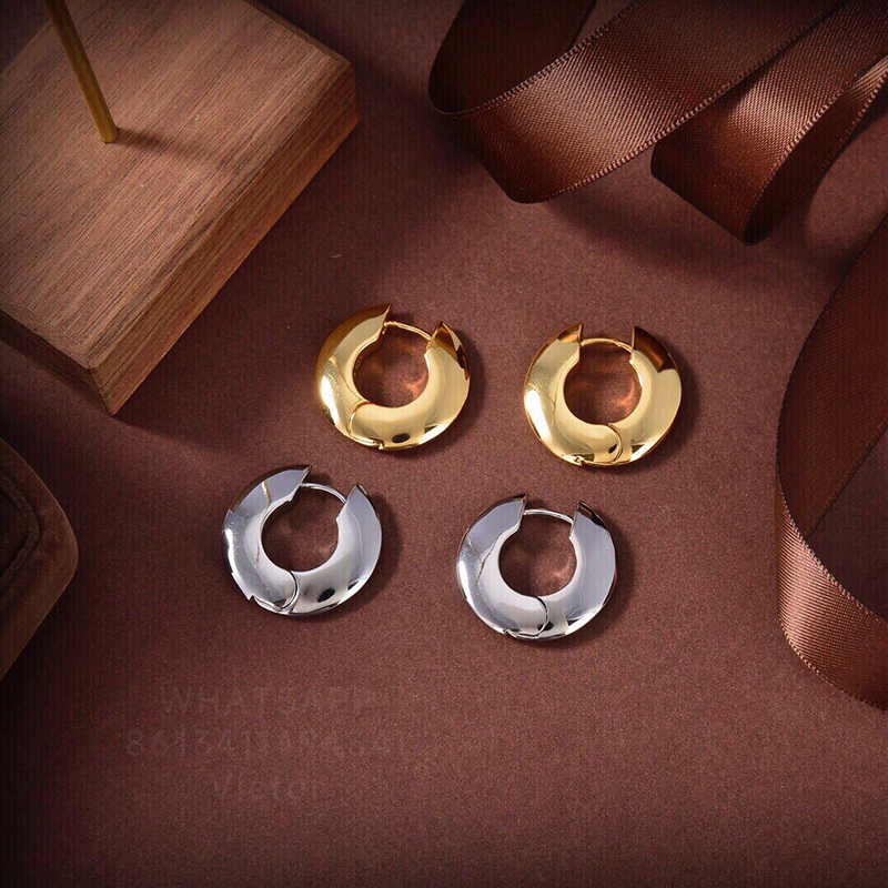 BOTIEGA circular Earrings designer Studs dangle for woman Gold plated 18K highest counter quality classic style Never fade gift for girlfriend 011
BOTIEGA circular Earrings designer Studs dangle for woman Gold plated 18K highest counter quality classic style Never fade gift for girlfriend 011