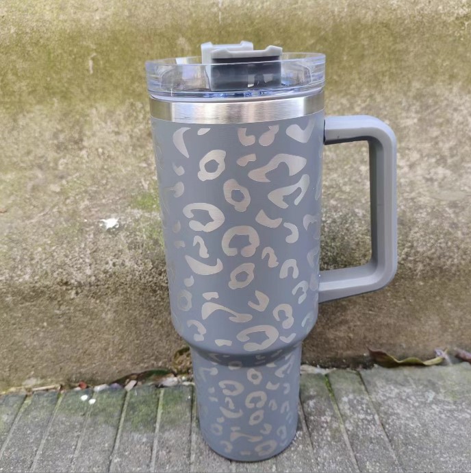 In stock!!! 40oz leopard Stainless Steel Tumblers with handle Water Bottle Portable Outdoor Sports Cups Beer Mug Insulation Traveling Vacuum Flask Bot