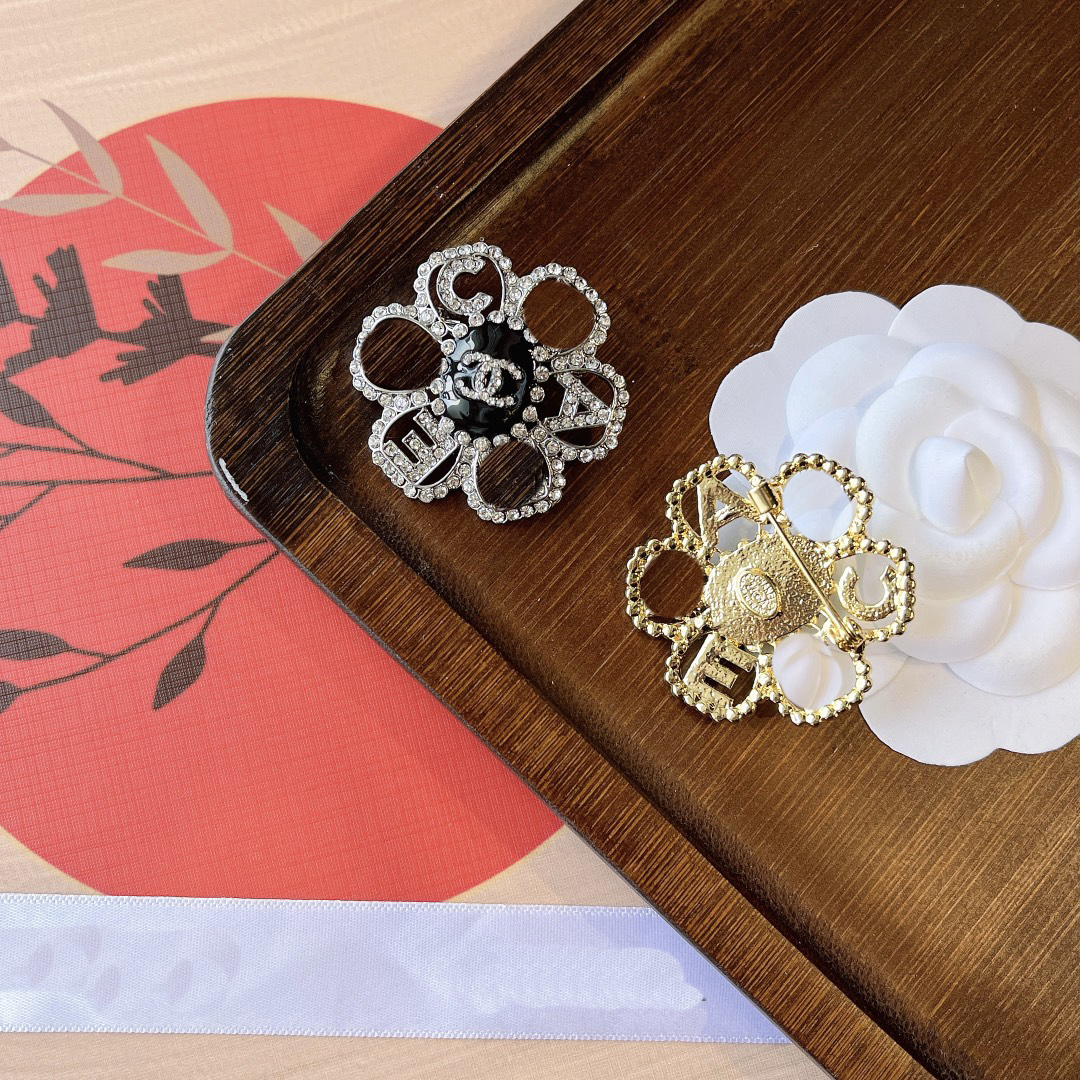 Women Flower Stamp Brooch Couple Gift Jewelry Pin Gemstone Brooches Desinger Vintage 18K Gold Plated Broochs lovers Wedding party Dress Accessories Gift With Box
Women Flower Stamp Brooch Couple Gift Jewelry Pin Gemstone Brooches Desinger Vintage 18K Gold Plated Broochs lovers Wedding party Dress Accessories Gift With Box