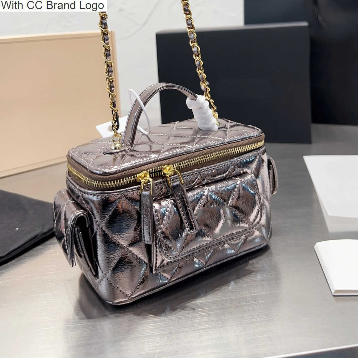 CC Cross Body 22A Top Handle Women Vanity Bags With Mirror Oily Wax Lambskin Quilted Cosmetic Bag Handbags Classic Mini Multi Pockets Purse Designer Luxury Cros, Box
CC Cross Body 22A Top Handle Women Vanity Bags With Mirror Oily Wax Lambskin Quilted Cosmetic Bag Handbags Classic Mini Multi Pockets Purse Designer Luxury Cros, Box