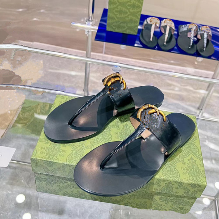 Woman Sandals flip flops for women High quality Stylish Slipper Fashion Classics Sandal Slipper Flat shoes Slide EUR 35-46, 04
Woman Sandals flip flops for women High quality Stylish Slipper Fashion Classics Sandal Slipper Flat shoes Slide EUR 35-46, 04