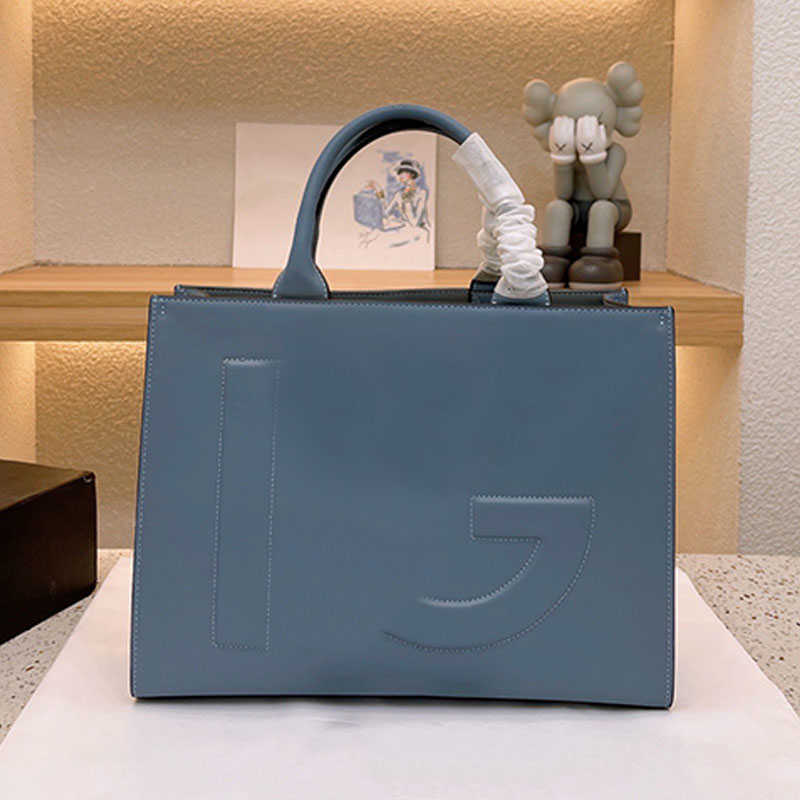 Designer Totes Women Fashion Tote Bag Plain Handbag Shop Large Thread Purse Leather Claic Letter Relief Double Handle Pouch Hand bags 2023 top quality0PXR, #1
Designer Totes Women Fashion Tote Bag Plain Handbag Shop Large Thread Purse Leather Claic Letter Relief Double Handle Pouch Hand bags 2023 top quality0PXR, #1