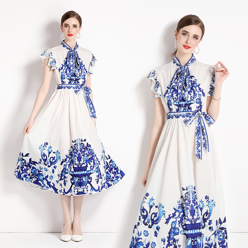 2023 Summer Print Vintage Maxi Dress Lace Up Bow Tie Neck Robe Women Designer Birthday Dinner Long Dresses For Special Occasion Ladies Petal Sleeve Club Party Frocks
2023 Summer Print Vintage Maxi Dress Lace Up Bow Tie Neck Robe Women Designer Birthday Dinner Long Dresses For Special Occasion Ladies Petal Sleeve Club Party Frocks