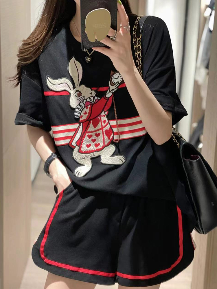 Women's Two Piece Pants Summer Vintage Embroidered T-Shirts And Shorts conjunto feminino shorts e blusa 2023 Loose Cartoon Tops Set For Women 230