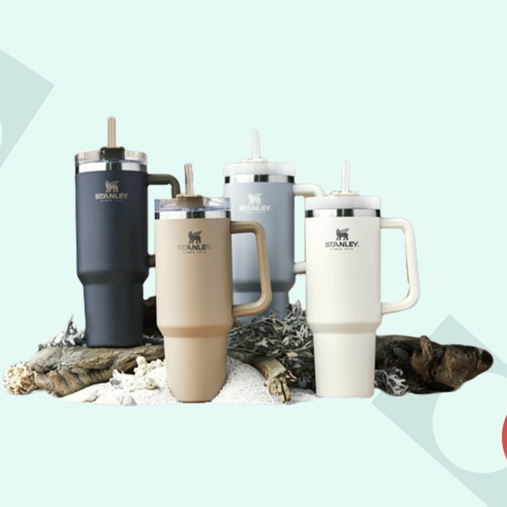 40oz Reusable Tumbler with stanly Logo with Handle and Straw Stainless Steel Insulated Travel Mug Tumbler Keep Drinks Cold
40oz Reusable Tumbler with stanly Logo with Handle and Straw Stainless Steel Insulated Travel Mug Tumbler Keep Drinks Cold