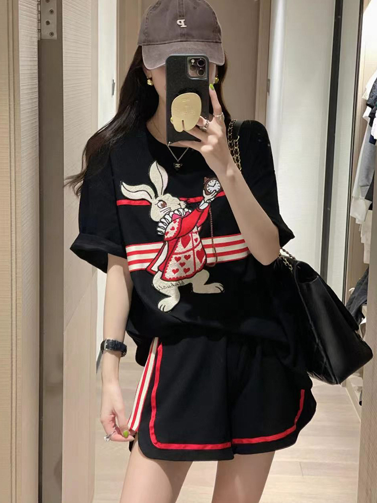 Women's Two Piece Pants Summer Vintage Embroidered T-Shirts And Shorts conjunto feminino shorts e blusa 2023 Loose Cartoon Tops Set For Women 230