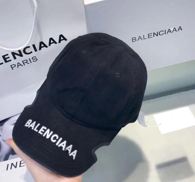 Summer sports designer ball cap couple black letter embroidery holiday travel casquette
Summer sports designer ball cap couple black letter embroidery holiday travel casquette