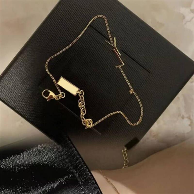 Men gold plated love luxury charm bracelet ladies link chains cute letter pulsera cjeweler for teen girls anniversary aesthetic designer Bracelets ZB018 F23
Men gold plated love luxury charm bracelet ladies link chains cute letter pulsera cjeweler for teen girls anniversary aesthetic designer Bracelets ZB018 F23