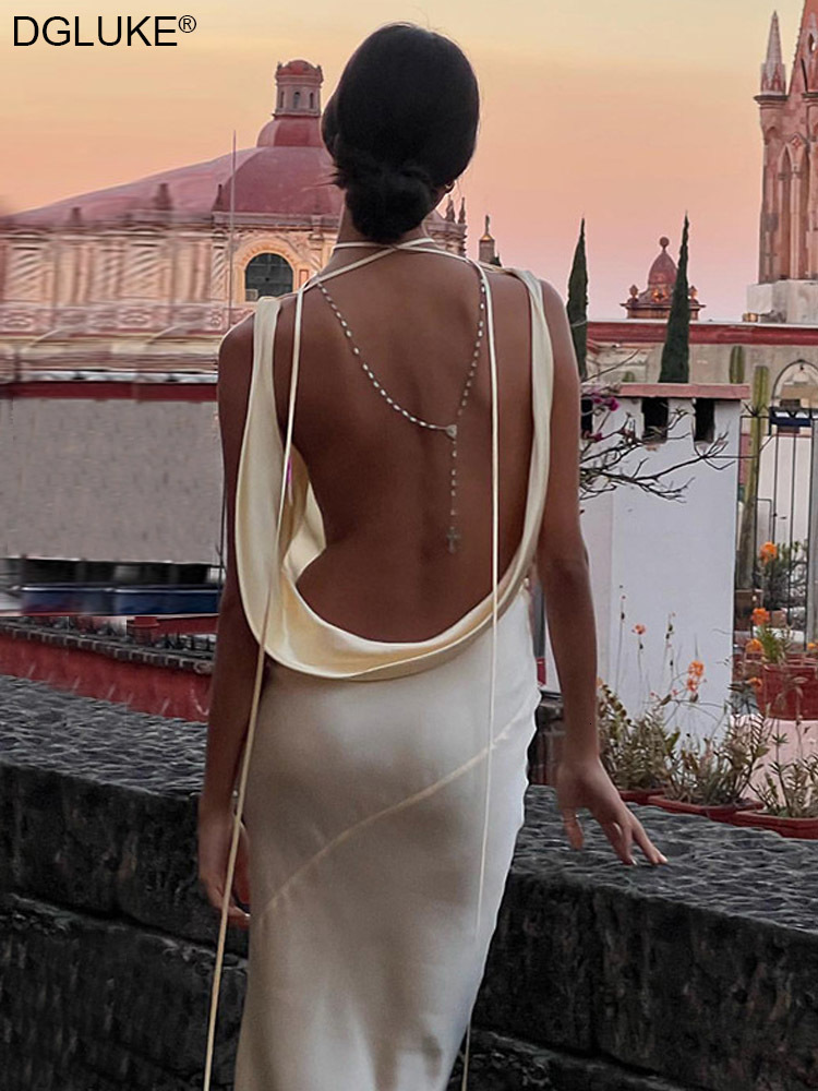 Casual Dresses Sexy Backless Maxi Satin Women Elegant Straps Draped Party Off Shoulder Sleeveless Summer Long 230224, Beige
Casual Dresses Sexy Backless Maxi Satin Women Elegant Straps Draped Party Off Shoulder Sleeveless Summer Long 230224, Beige