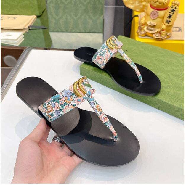 Designers Slippers Luxury Flip Flop Brand Slides Newest sandals Men Women Shoes Summer Beach Indoor Outdoor Slide Flat Classic Slide Sandal, 08
Designers Slippers Luxury Flip Flop Brand Slides Newest sandals Men Women Shoes Summer Beach Indoor Outdoor Slide Flat Classic Slide Sandal, 08