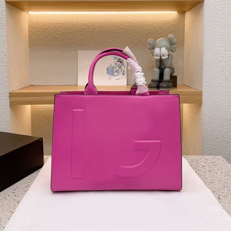 Bag Designer Totes Plain Women Fashion Tote Handbag Shop Large Thread Purse Leather Claic Letter Relief Double Handle Pouch Hand bags 2023 top quality, #1
Bag Designer Totes Plain Women Fashion Tote Handbag Shop Large Thread Purse Leather Claic Letter Relief Double Handle Pouch Hand bags 2023 top quality, #1