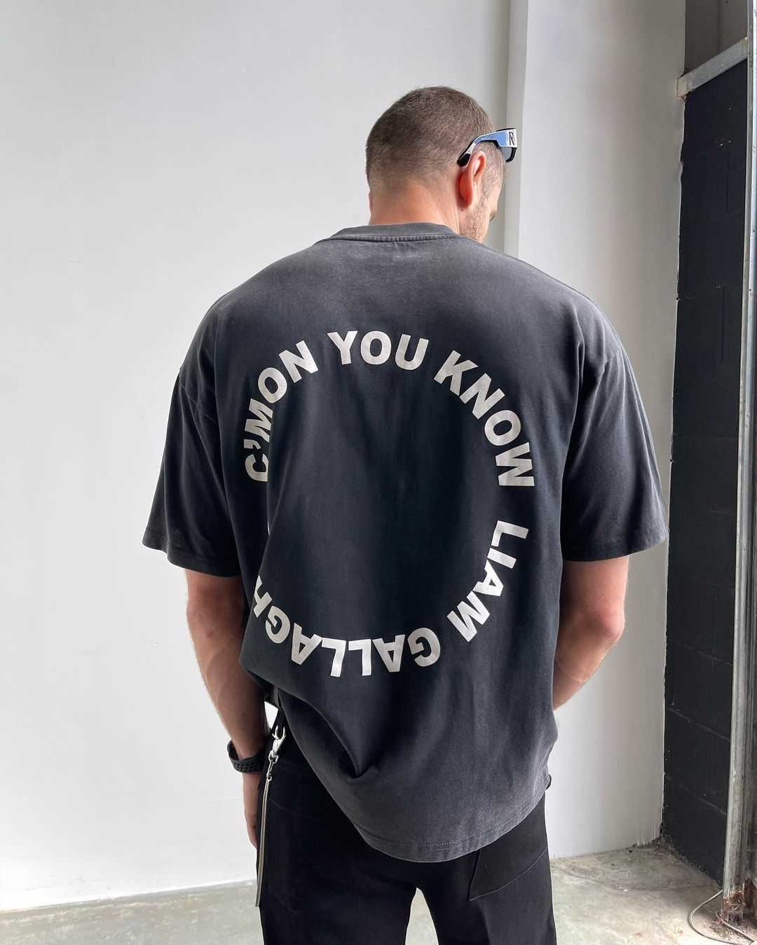 Represent Co-brand Rock Singer Character Wash Vtg Short Sleeve High Street Fog Loose Half T-shirt Men ADOC, Wash water black
Represent Co-brand Rock Singer Character Wash Vtg Short Sleeve High Street Fog Loose Half T-shirt Men ADOC, Wash water black