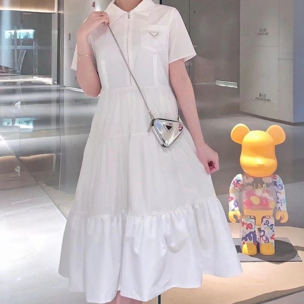 Designer Luxury Quality Triangle Label Lapel Zipper Dress Fashion Cake Hemline Stitching Nylon Half Sleeve Long Skirt, Black
Designer Luxury Quality Triangle Label Lapel Zipper Dress Fashion Cake Hemline Stitching Nylon Half Sleeve Long Skirt, Black
