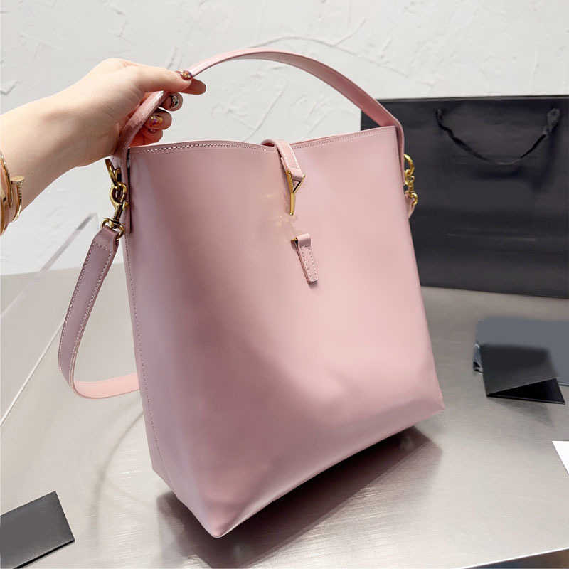 Fashion Bags womens Bucket Bags luxurys handbags purse designer totes bags leather Shoulder Bag Vintage shopping Wallet Drawstring 230224, Pink
Fashion Bags womens Bucket Bags luxurys handbags purse designer totes bags leather Shoulder Bag Vintage shopping Wallet Drawstring 230224, Pink