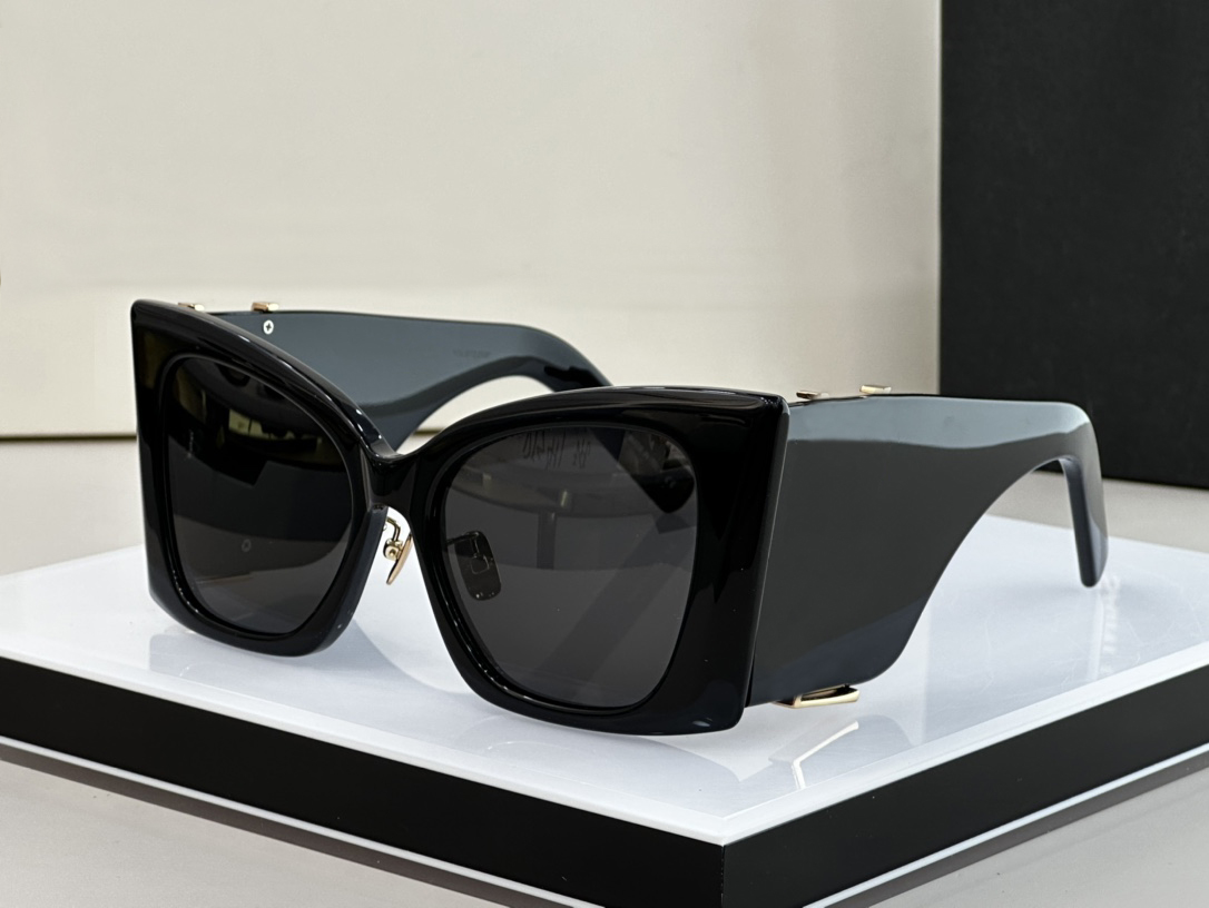 Large Black Sunglasses Cat Eye Big Frame Sun Glasses Sunnies Women Designers Sunglasses occhiali da sole Sunnies UV400 Eyewear with Box
Large Black Sunglasses Cat Eye Big Frame Sun Glasses Sunnies Women Designers Sunglasses occhiali da sole Sunnies UV400 Eyewear with Box