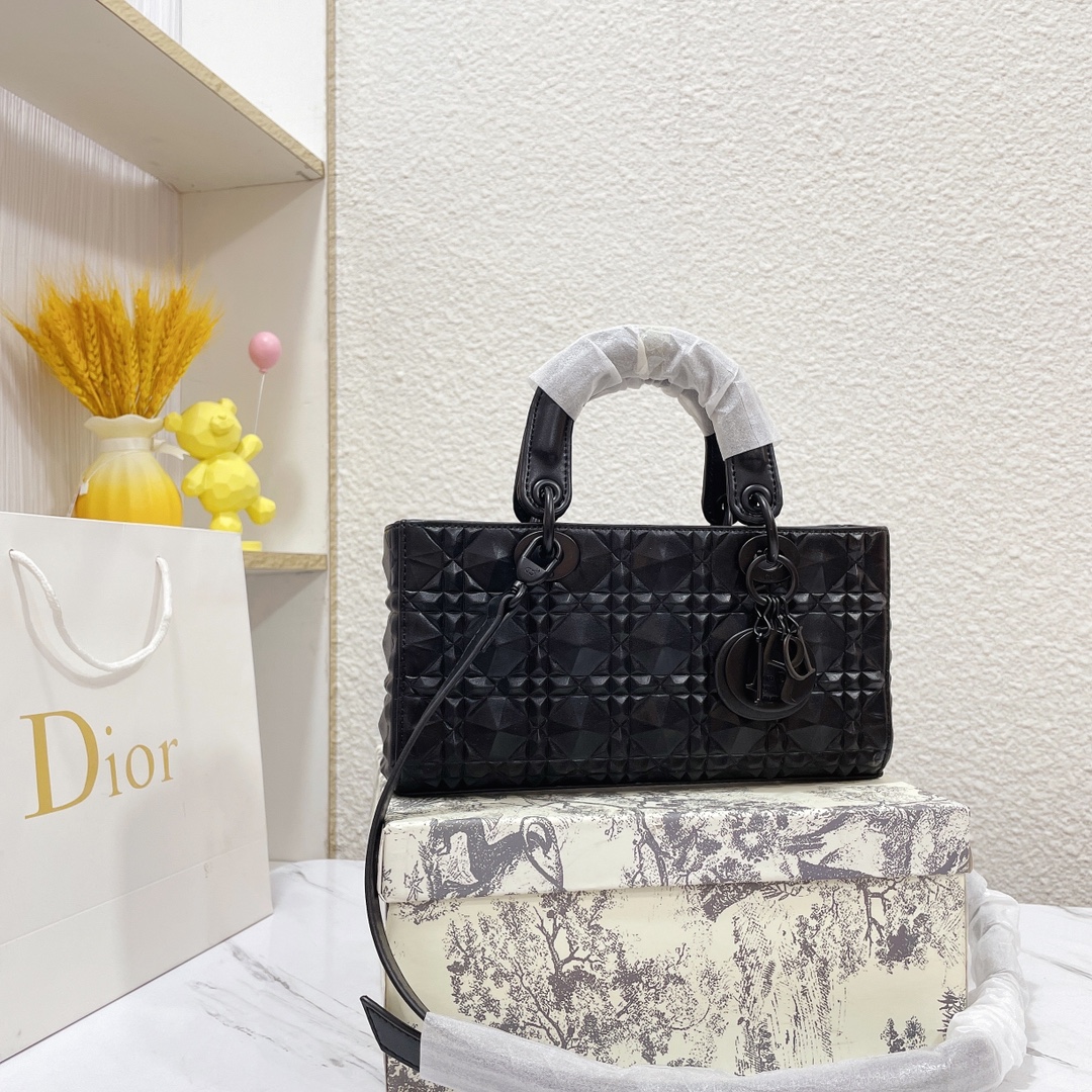 Dior bag fashion designer handbag lady dior diamond rattan plaid shoulder bag, Black
Dior bag fashion designer handbag lady dior diamond rattan plaid shoulder bag, Black