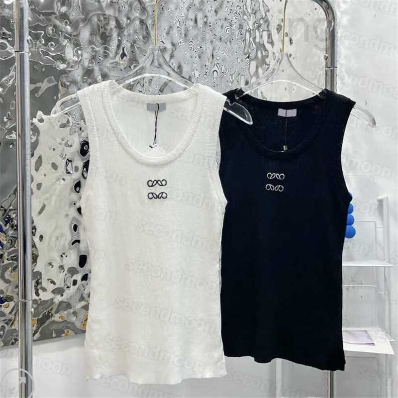 designer Women Knits Top Designer Embroidery Knitted Vest Sleeveless Breathable Pullover Womens Sport Tops 5Z21, White
designer Women Knits Top Designer Embroidery Knitted Vest Sleeveless Breathable Pullover Womens Sport Tops 5Z21, White
