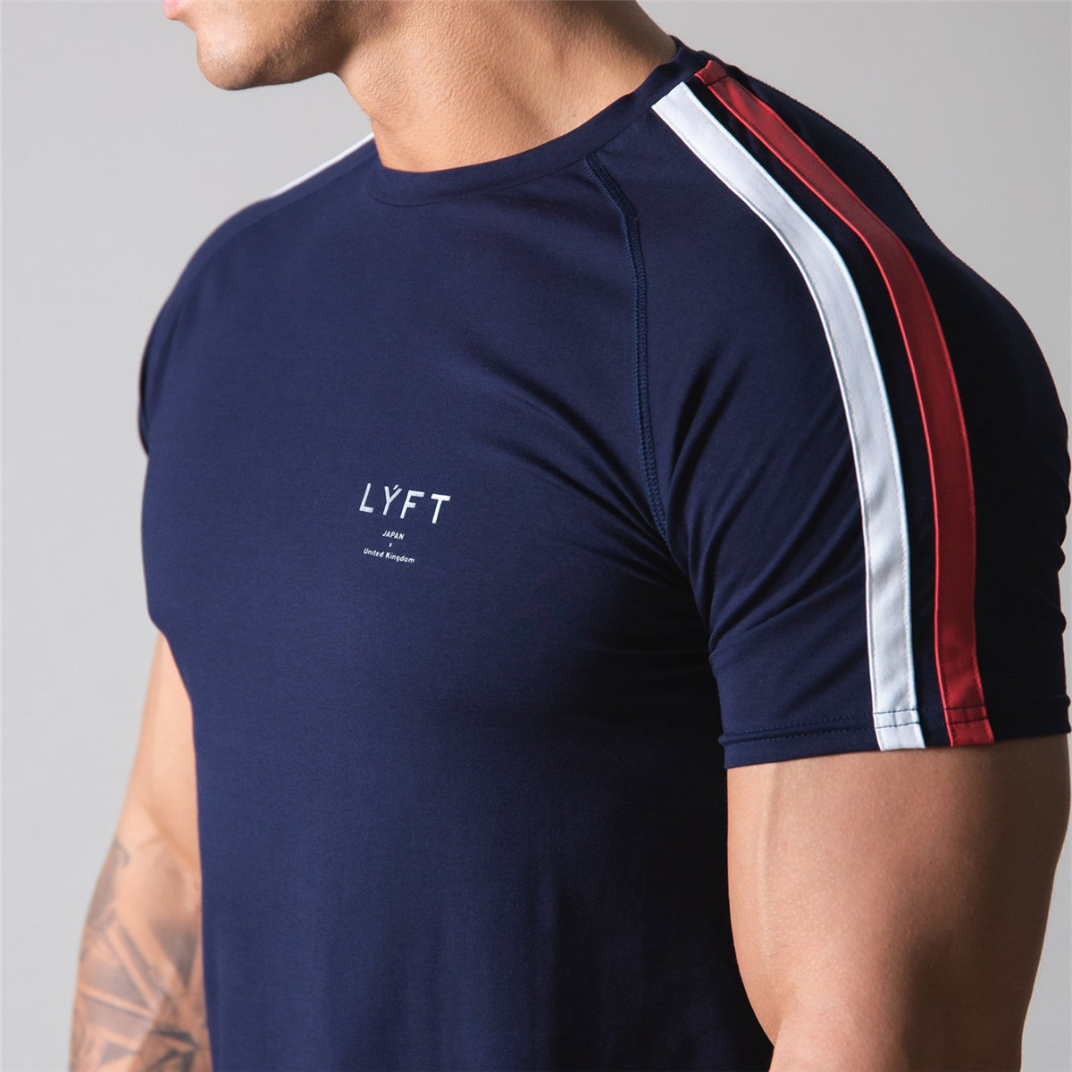 Mens TShirts Gym Skinny Tshirt Men Cotton Casual Short Sleeve Shirt Male Bodybuilding Sport Tees Tops Summer Fitness Workout Clothing 230224