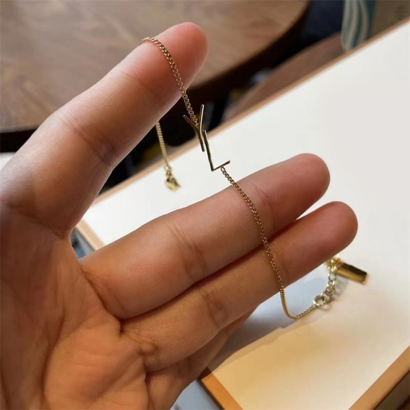 Couple love bracelets homme Designer fashion letter Y pulsera teen girls trend tiktok sweet lucky mens women gold color luxury jewelry charms bracelet ZB018 F23 
Couple love bracelets homme Designer fashion letter Y pulsera teen girls trend tiktok sweet lucky mens women gold color luxury jewelry charms bracelet ZB018 F23