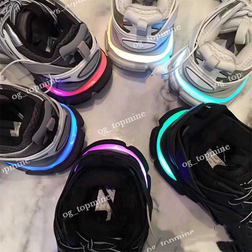 Luxury Brand Designer Womens Mens Casual Shoe Track 3 3.0 LED Sneaker Lighted Gomma leather Trainer Nylon Printed Platform Sneakers Men Light Trainers Shoes 36-45
Luxury Brand Designer Womens Mens Casual Shoe Track 3 3.0 LED Sneaker Lighted Gomma leather Trainer Nylon Printed Platform Sneakers Men Light Trainers Shoes 36-45