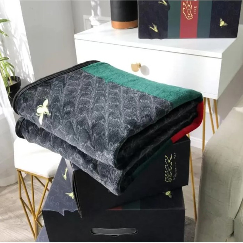 Designer Blanket Classic Design Delicate Air Conditioning Car Bath Towel Soft Winter Fleece Shawl Throw Blankets 2023
Designer Blanket Classic Design Delicate Air Conditioning Car Bath Towel Soft Winter Fleece Shawl Throw Blankets 2023