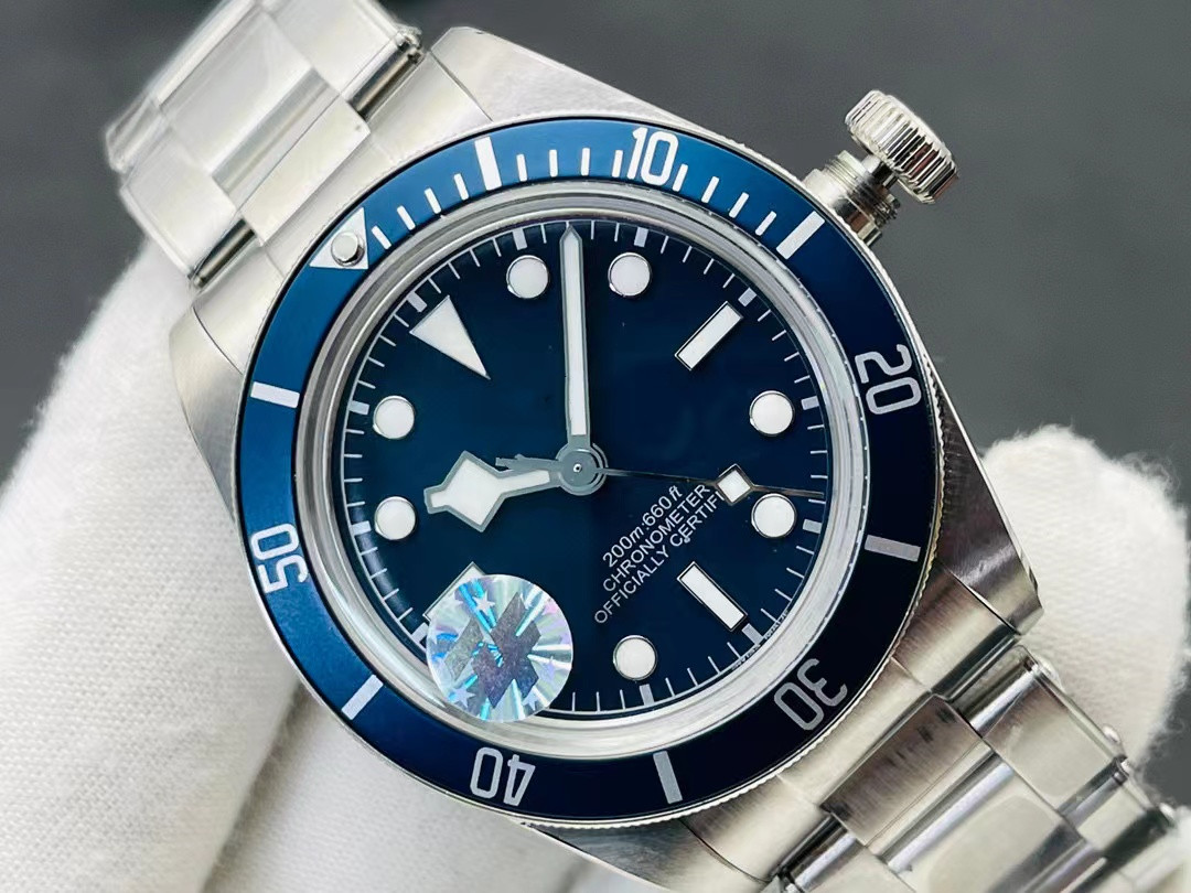 2023 new ZF watch M79030 39mmX11.9mm 41X11.9mmSeagull 2824 Movement Biwan Series, As shown
2023 new ZF watch M79030 39mmX11.9mm 41X11.9mmSeagull 2824 Movement Biwan Series, As shown