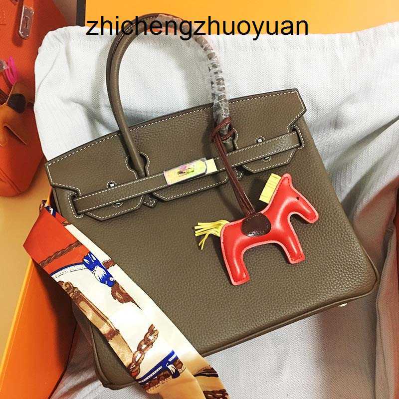 Designer Bags Handbags Women Luxury Softer Cowhide Full Grain Genuine Leather Purse Lady Fashion Shoulder Crossbody Bag Gold, Army green
Designer Bags Handbags Women Luxury Softer Cowhide Full Grain Genuine Leather Purse Lady Fashion Shoulder Crossbody Bag Gold, Army green