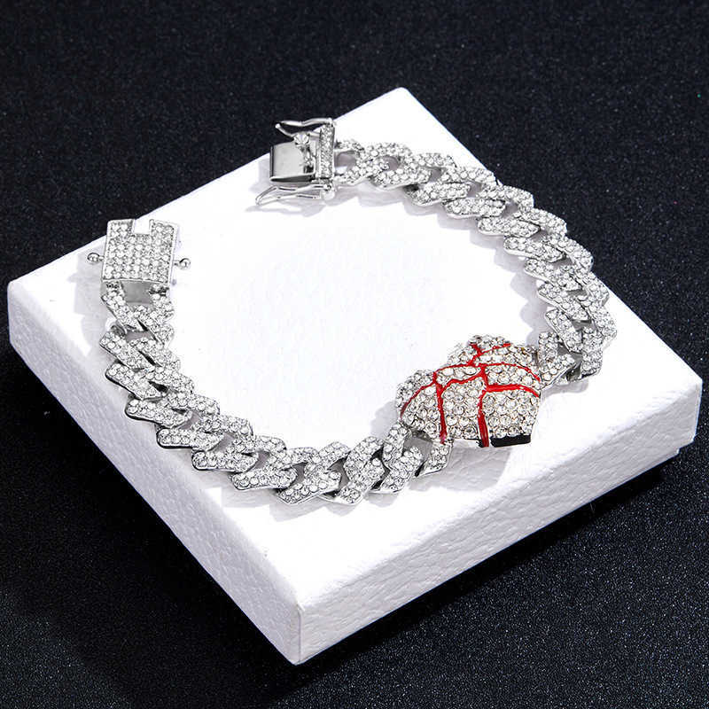 Heartbreak Bracelet Heavy Retro Full Of Diamonds Light Luxury Cuban Chain Female Hip-hop Necklace
Heartbreak Bracelet Heavy Retro Full Of Diamonds Light Luxury Cuban Chain Female Hip-hop Necklace