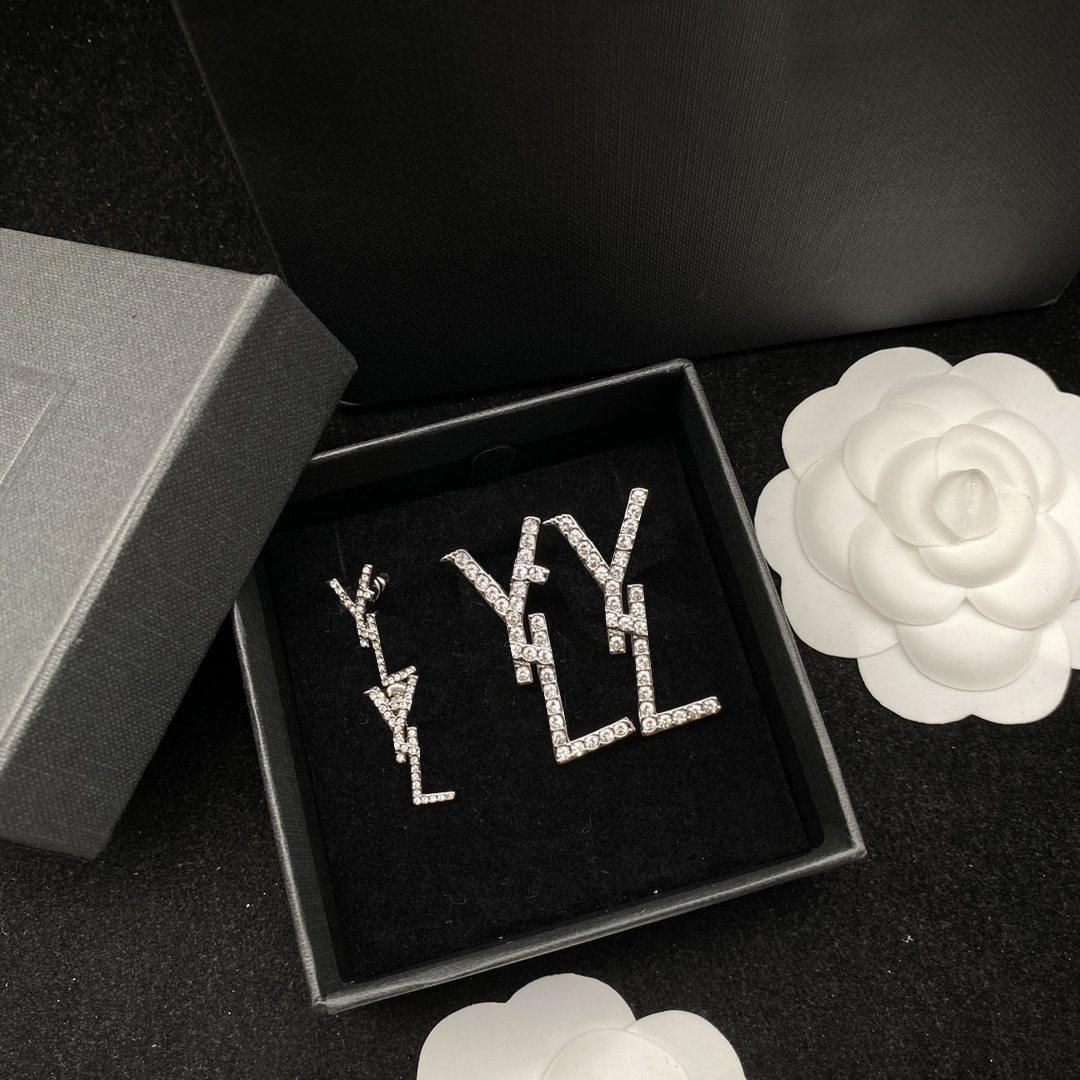 Classic Letter Silver Stud Simple Style Ladies Diamond Earrings Brand Pattern Eardrops 2 Sizes Danglers With Box