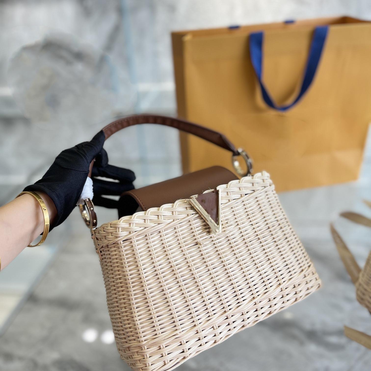 Designer Handabag Straw Bag Shoulder Men Women Shopping Bags Summer Beach Straws Weave Tote Hollow Out Letter Leather Shoulders Strap