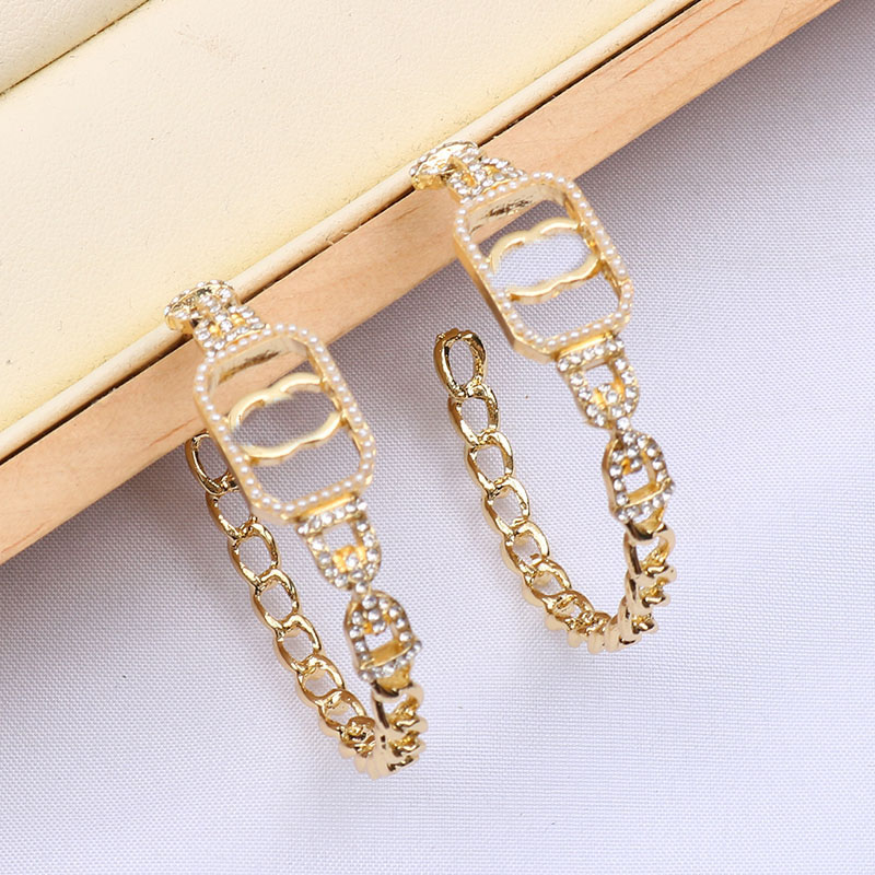 Luxury Brand Designers Letters Ear Stud Geometric Famous Women Metal Crystal Rhinestone Dangle Earring Wedding Party Jewerlry
Luxury Brand Designers Letters Ear Stud Geometric Famous Women Metal Crystal Rhinestone Dangle Earring Wedding Party Jewerlry