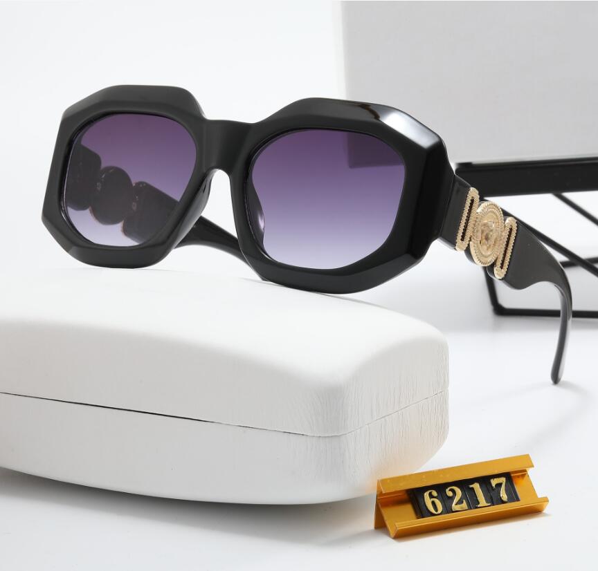 Mens women designer sunglasses luxury Channel glasses Fashion eyewear Diamond Square Sunshade Crystal Shape Sun Full Package Glasses V6217
Mens women designer sunglasses luxury Channel glasses Fashion eyewear Diamond Square Sunshade Crystal Shape Sun Full Package Glasses V6217