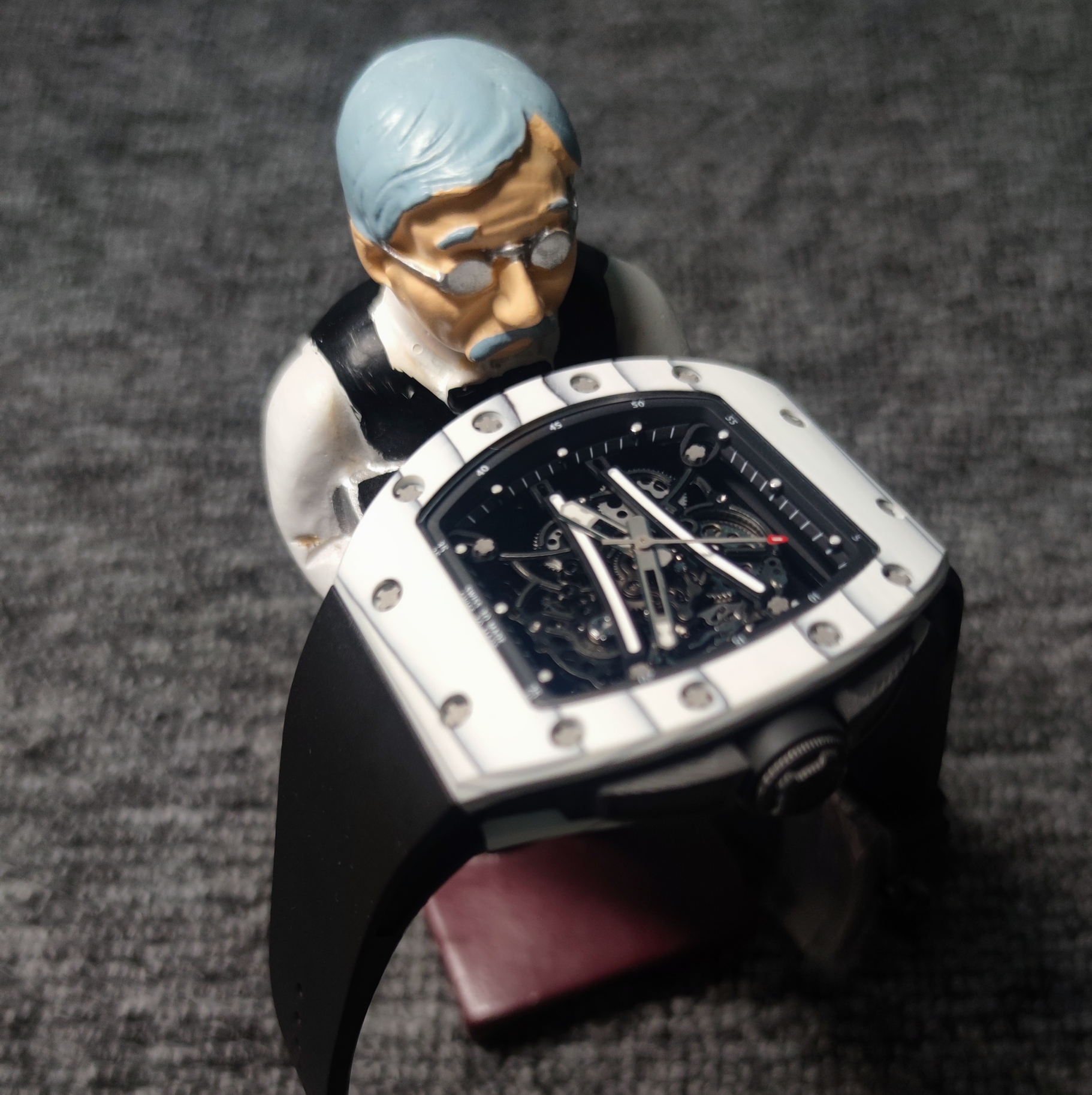 2023 new Luxury Men's Watch NTPT Carbon Fiber Case Integrated Automatic Movement Sapphire Glass Ultra Thickness 14mm Waterproof, White
2023 new Luxury Men's Watch NTPT Carbon Fiber Case Integrated Automatic Movement Sapphire Glass Ultra Thickness 14mm Waterproof, White