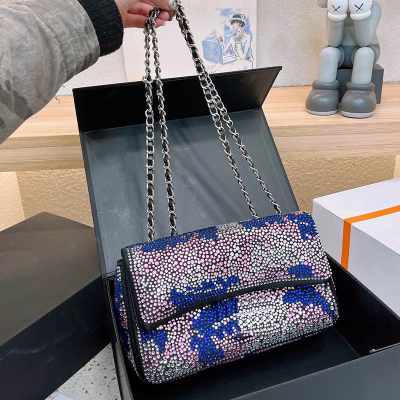 Bag Designer Bag Diamond Crossbody Bags Fashion Shoulder Chain Handbags Women Purse Luxurys bag Flap Totes Fashion Ladies Wallet Backpack Full drill pack, C2
Bag Designer Bag Diamond Crossbody Bags Fashion Shoulder Chain Handbags Women Purse Luxurys bag Flap Totes Fashion Ladies Wallet Backpack Full drill pack, C2