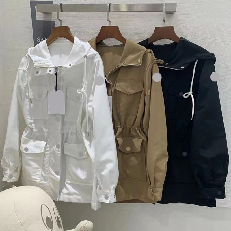 Designer Women Trench Coats Medium and Long Embroidered Badge Drawcord Hood Slim Fit Waist Show Thin Coat Coat Loose Casual Windbreaker, White
Designer Women Trench Coats Medium and Long Embroidered Badge Drawcord Hood Slim Fit Waist Show Thin Coat Coat Loose Casual Windbreaker, White