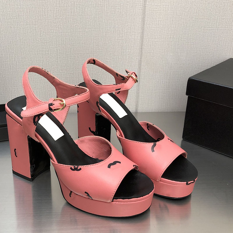 Womens Printed Chunky Heel Sandals Slingbacks Dress Shoes Wedding Shoe Designer Slippers Classic Fuchsia Slides With A Dust Bag Ladies Buckle Strap Casual Shoe
Womens Printed Chunky Heel Sandals Slingbacks Dress Shoes Wedding Shoe Designer Slippers Classic Fuchsia Slides With A Dust Bag Ladies Buckle Strap Casual Shoe
