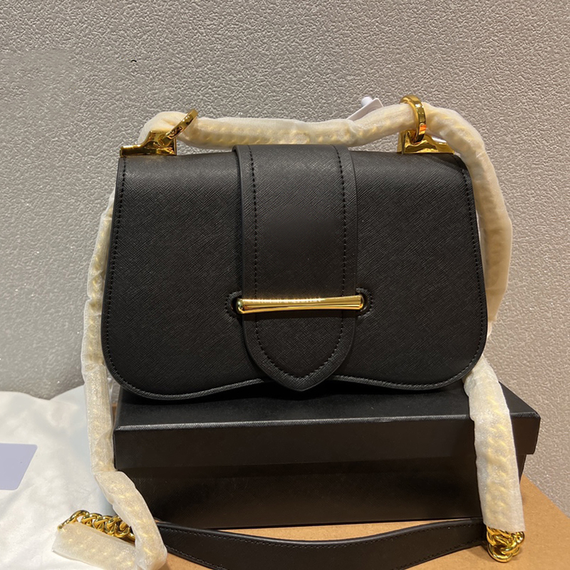 Luxury Designer Bags Women Crossbody Bag Simple and classic style Can be carried or crossbody for all occasions Solid colours are easy to match, Black with box
Luxury Designer Bags Women Crossbody Bag Simple and classic style Can be carried or crossbody for all occasions Solid colours are easy to match, Black with box