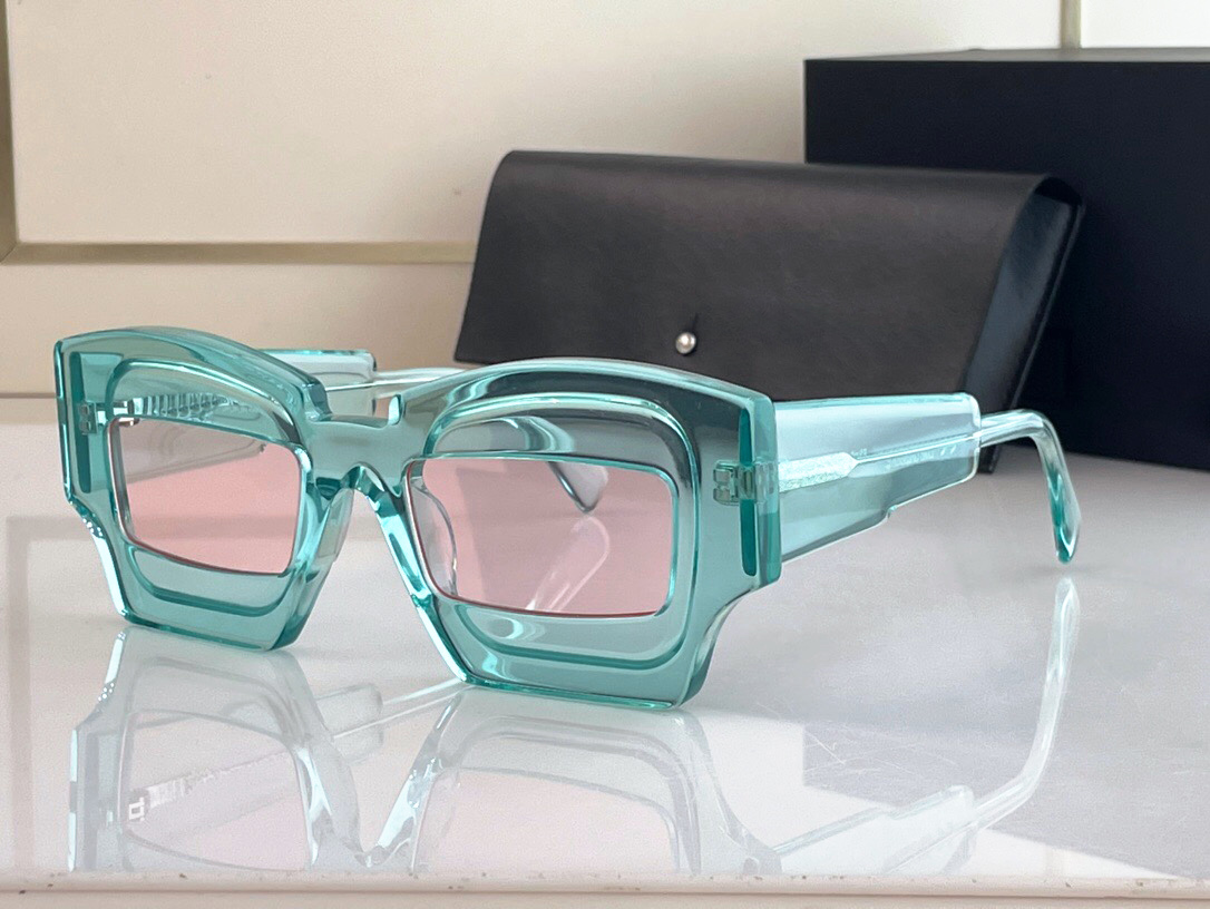 Fashion trend designer unique personality shape mens women sunglasses street avant-garde style glasses Anti-Ultraviolet protection come with case
Fashion trend designer unique personality shape mens women sunglasses street avant-garde style glasses Anti-Ultraviolet protection come with case